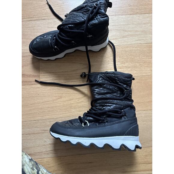 Sorel Black/ White Puffy Fleece Lined Snow Boot Womens Size 9 - Picture 5 of 5